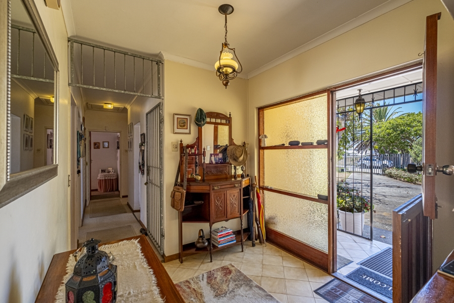 4 Bedroom Property for Sale in Summerstrand Eastern Cape